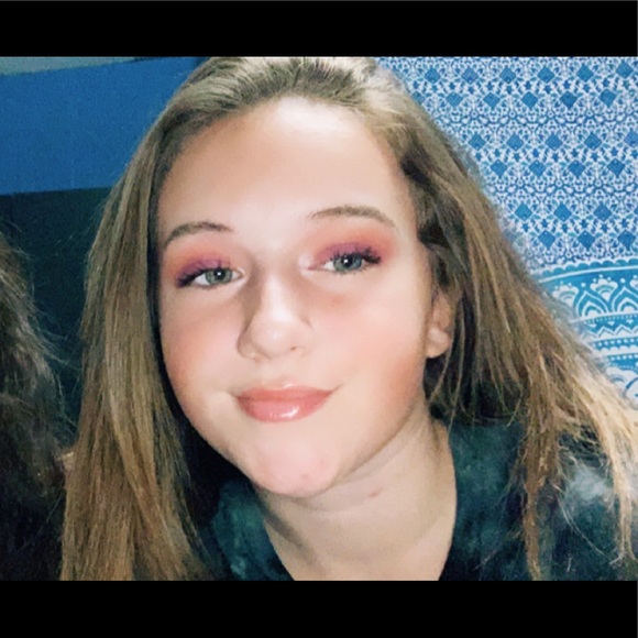 Meet your Posher, Mya - Picture 1 of 1